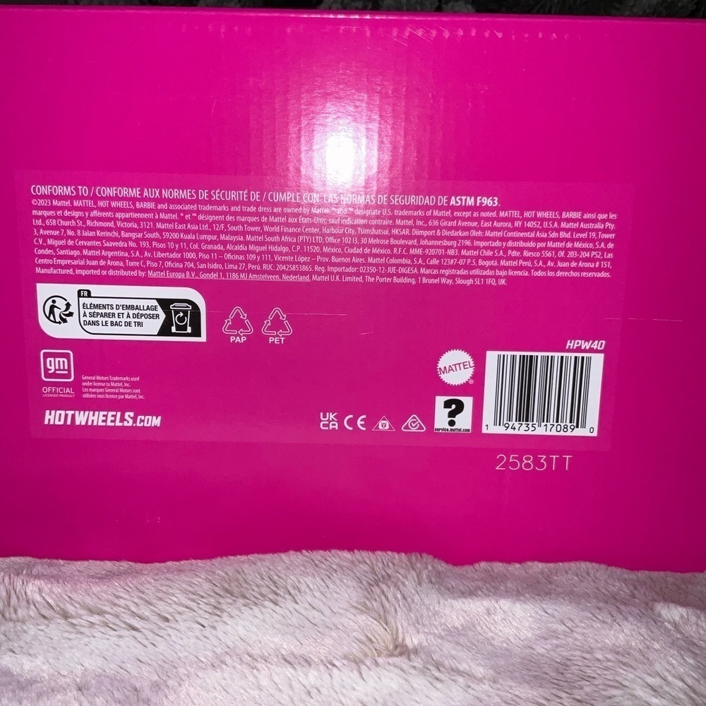 Hot Wheels RC Barbie Corvette Remote Control Car from Barbie: The Movie - Picture 6 of 16